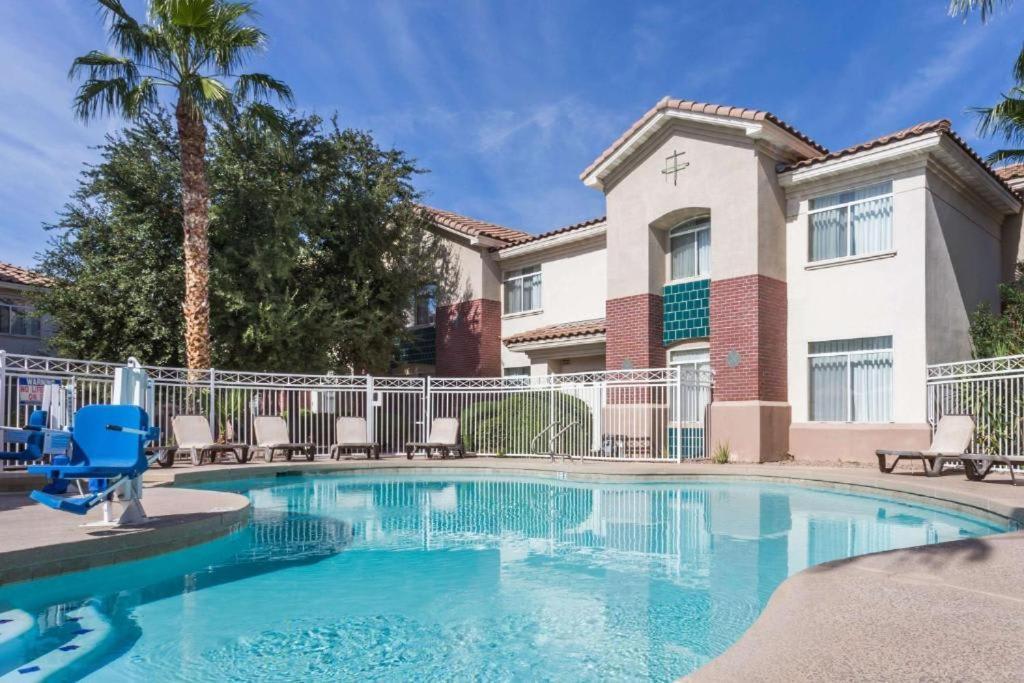 Chandler Perfect Location 1 Bedroom Exterior photo